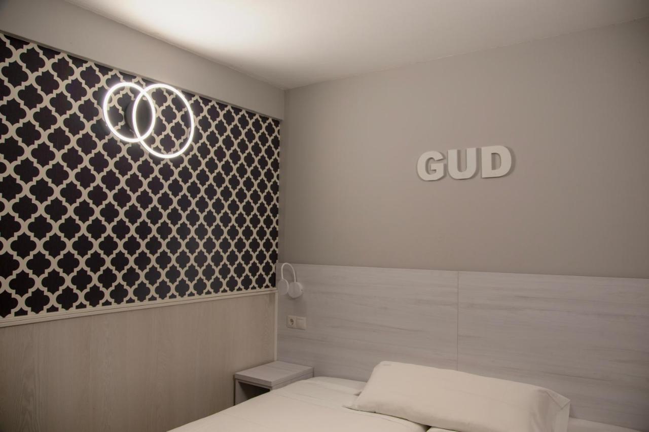 Hostal Gud Salamanca Bagian luar foto