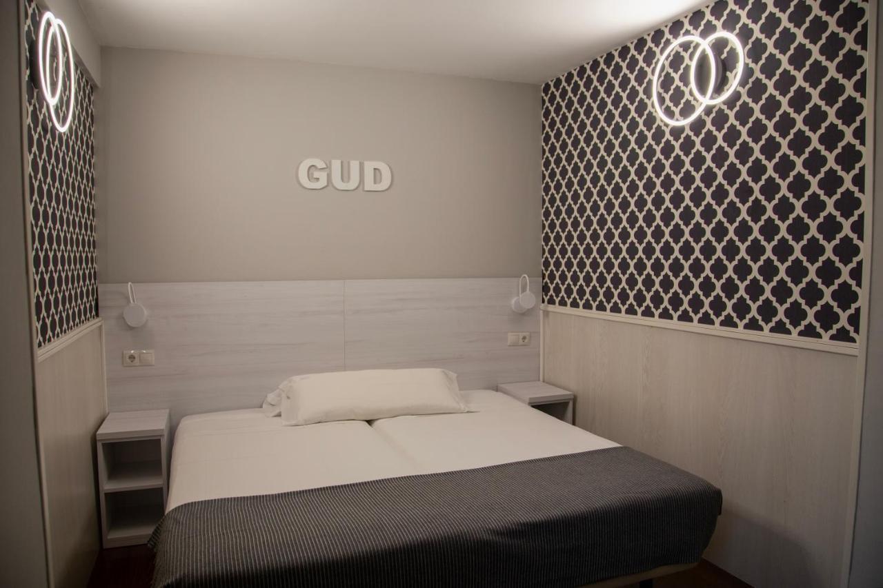 Hostal Gud Salamanca Bagian luar foto