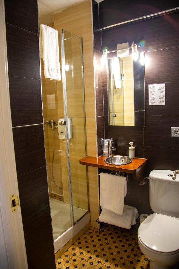 Hostal Gud Salamanca Bagian luar foto