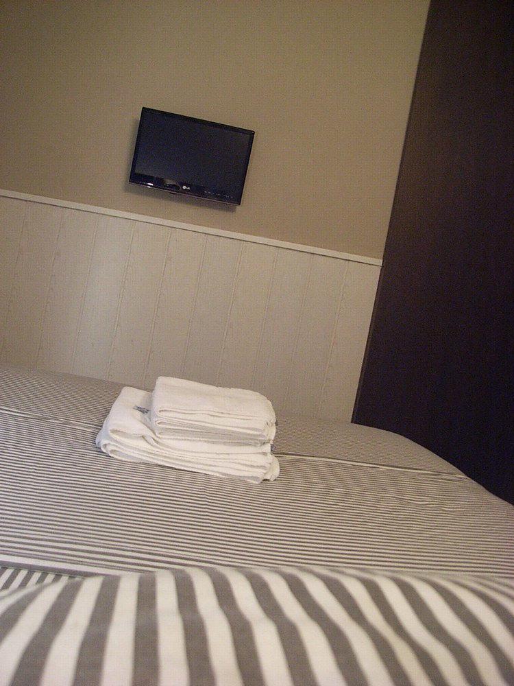 Hostal Gud Salamanca Bagian luar foto