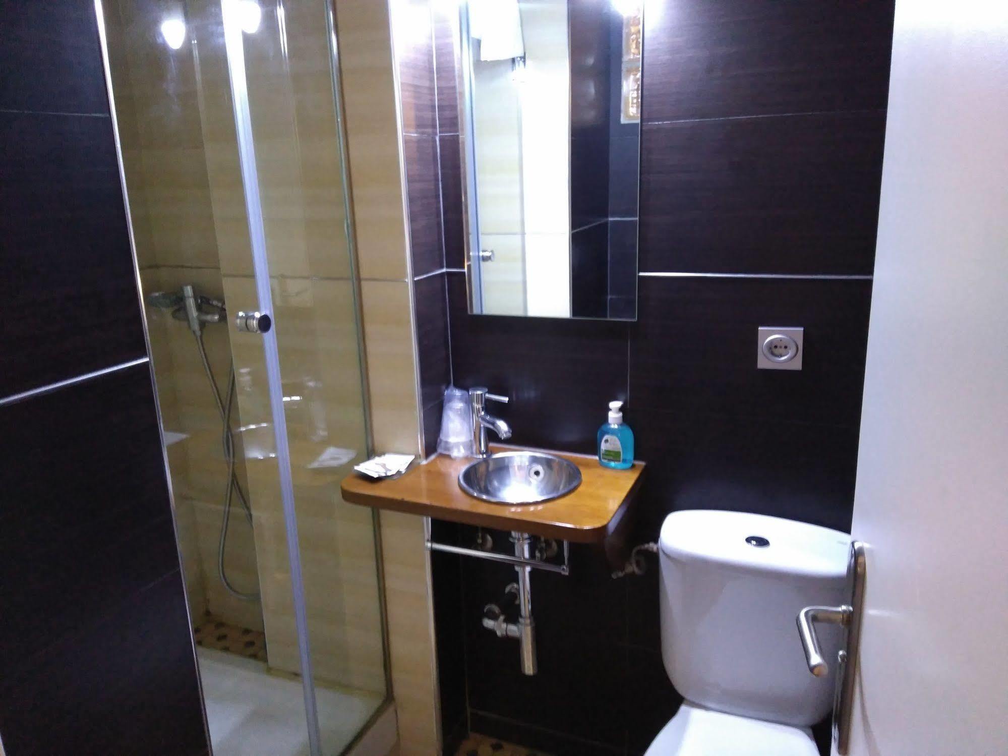 Hostal Gud Salamanca Bagian luar foto